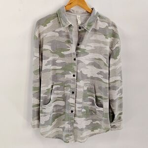 Sew In love Camo Jacket with pockets long Sleeve Button Up Size Large
